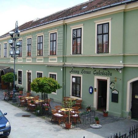 Arany Strucc Hotel Кёсег Экстерьер фото