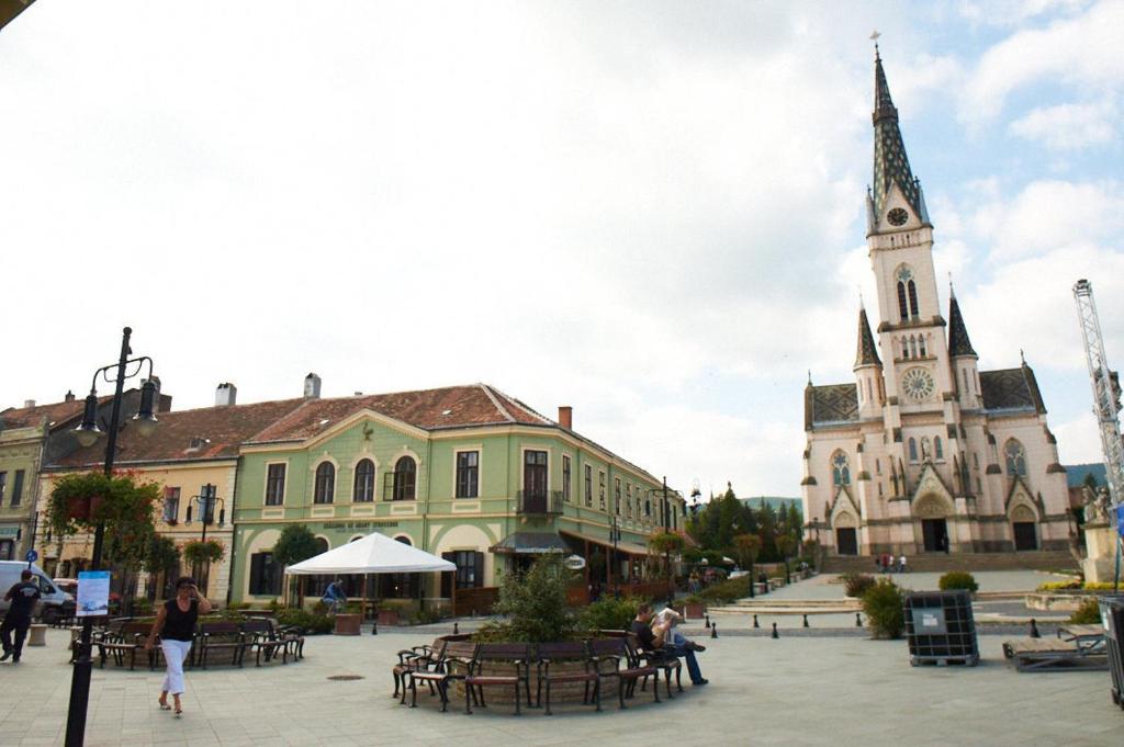 Arany Strucc Hotel Кёсег Экстерьер фото